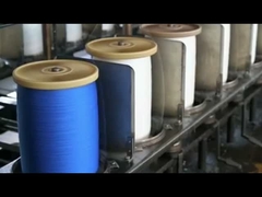 Kleurrijke kinderen Klimtraining Houten touwladder voor de kleuterschool