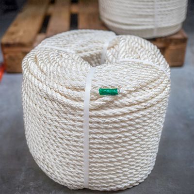 Duurzaam 20 mm 3 streng gedraaid duurzaam nylon touw voor aanmeren/reddingen/slepen verkocht per meter voor de Europese markt
